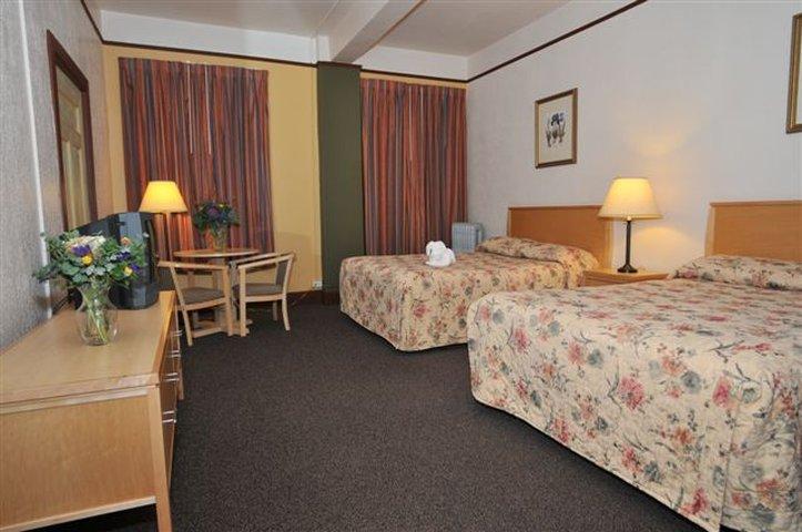 Moore Hotel Seattle Room photo